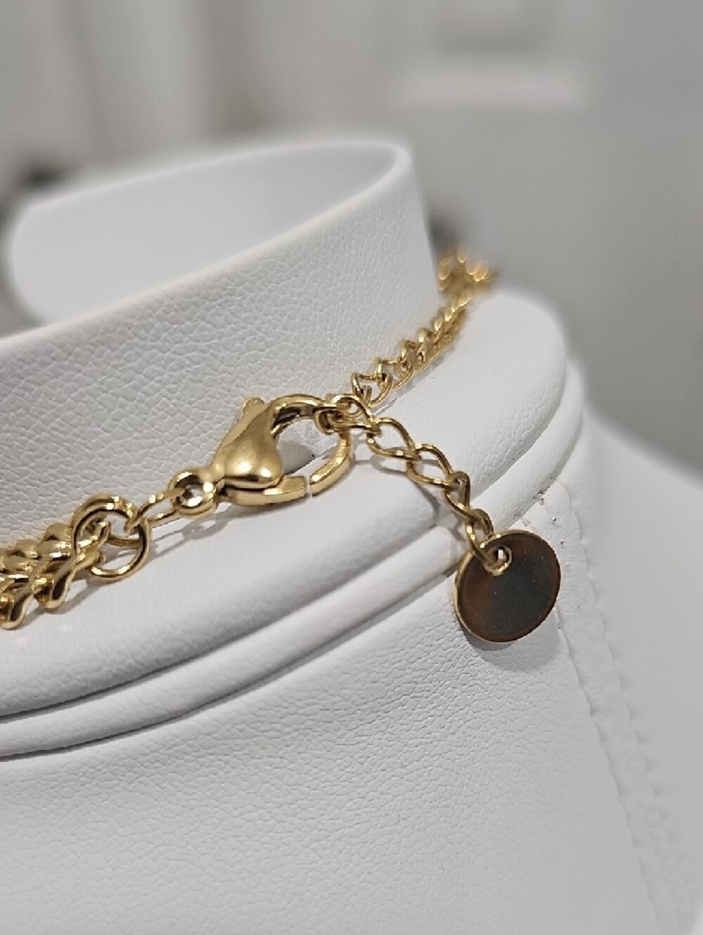 Bold Chunky Gold Link Statement Bracelet - Picture 4 of 4